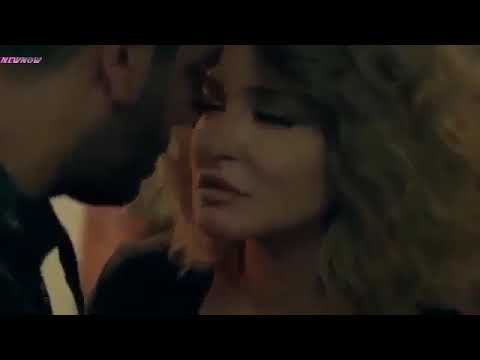 علا غانم فى قمه الاثاره على السرير من فيلم مصري الفندق